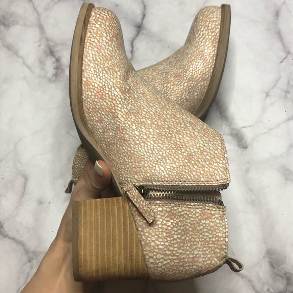 Cooperative women’s ankle boots leather wood heel - Picture 12 of 14